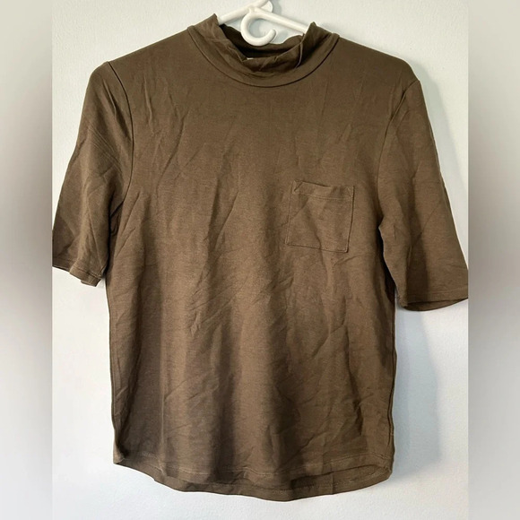 NWT Articles Of Society Mock Neck Pocket Tee Olive Army Green Sz M L short slv - Picture 2 of 4